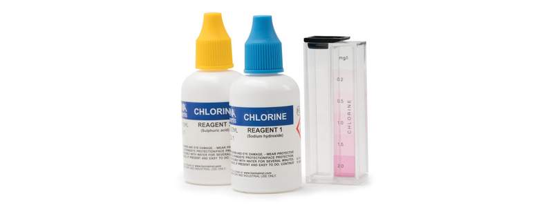 Hanna chlorine reagent bottles with a graduated comparison cuvette